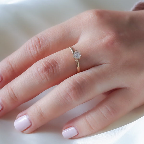 Anillo solitario 10k