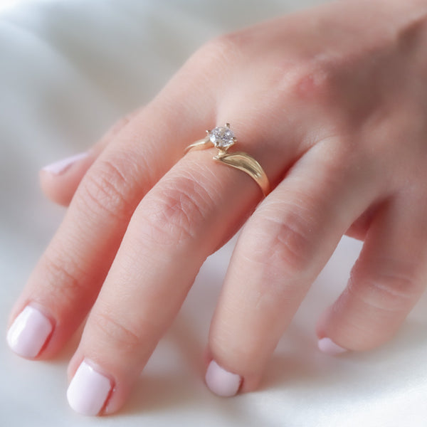 Anillo solitario 10k